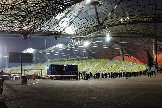 弗兰克：如果范德芬还能做到这样，他就可以直接从我身边走过